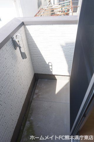 熊本市中央区琴平１丁目のアパートのバルコニー