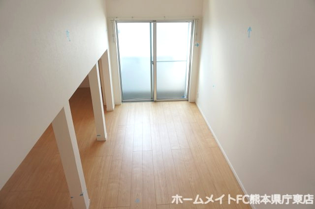 熊本市中央区琴平１丁目のアパートの洋室