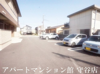 【駐車場】