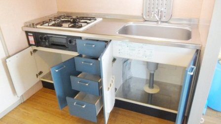 レジョンドール船橋のキッチン|キッチン下に収納付きです