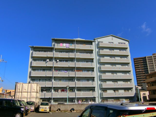 ドミール有住の外観