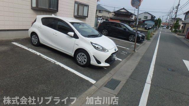 ローレルハイツⅠの駐車場