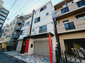 【外観】 | マイテラス　2019年12月大規模修繕、内装フルリフォーム済。鶯谷駅から徒歩6分・入谷駅から徒歩9分。買い物も便利。静かな環境。オートロック付きでセキュリティー安心。ワンフロア2世帯で全室角部屋です。