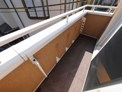 【バルコニー】 | 矢部町貸家 | 広々としたバルコニーです