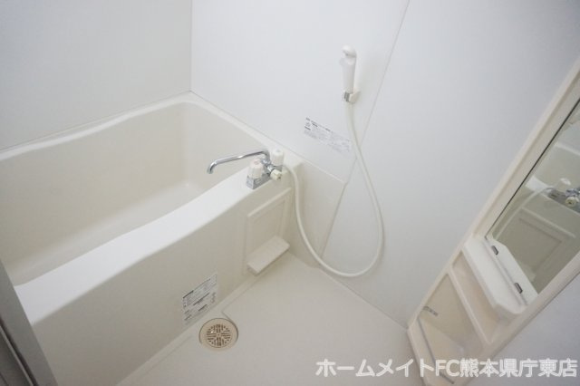 熊本市東区長嶺東９丁目のアパートの浴室