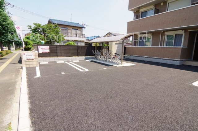 CARRIBEAN APARTMENTの駐車場