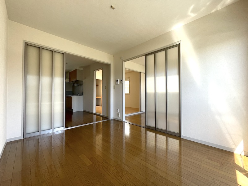 エスメラードBの居間・リビング