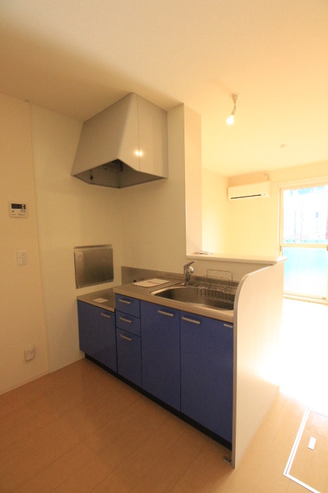 シュティッヒパルメのキッチン|コンパクトなキッチンで掃除もラクラク