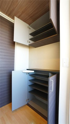 シャーメゾンプラントＢの玄関