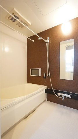 シャーメゾンプラントＢの浴室