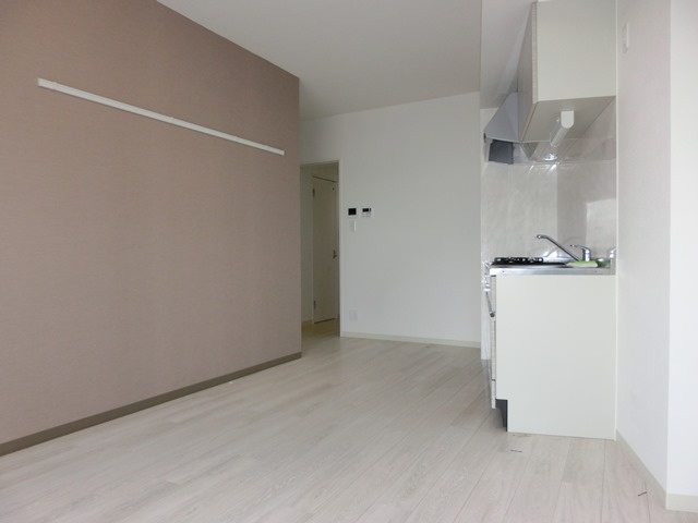 大阪市淀川区塚本２丁目の賃貸マンションの居間・リビング