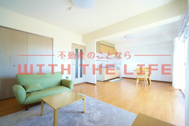 サンフラワー津福【キャッシュバック対象物件】の居間・リビング|おしゃれな居間です