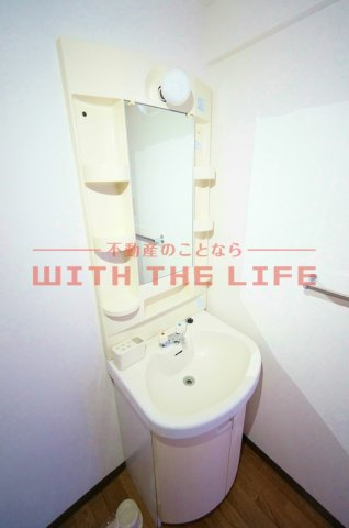 サンフラワー津福【キャッシュバック対象物件】の独立洗面台|朝の身支度には欠かせない独立洗面化粧台