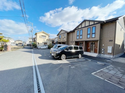 【駐車場】 | アダージョヴィブレ | 駐車スペースもあります