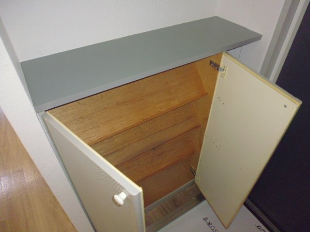 サンビレッジ児島Ｆの玄関|シューズクローク