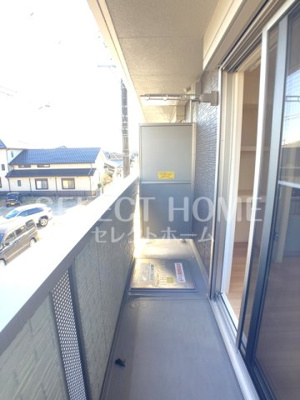 【バルコニー】 | ハイツ岡崎柱 東棟 | 同型タイプ陽当たり良好なバルコニーです