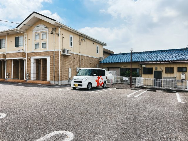 プリートカーサマルタⅠの駐車場