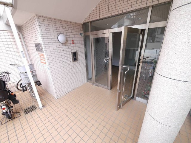 パールシティ王子公園のエントランス