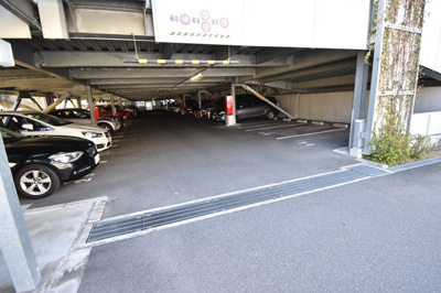 【駐車場】 | ジオ千里竹見台 | 駐車場があるので、車を買う予定の方も安心です