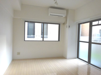 【居間・リビング】 | ジャルダン岡本