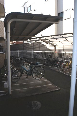 ニューキャピタル幕張　平成９年建築のその他共用部分|駐輪場　空有　無償