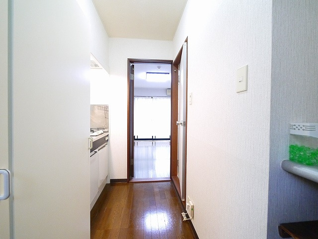 ラ・ベルメイゾンの玄関|きれいな玄関です