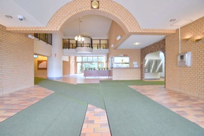 【エントランス】 | 【ルーフテラス付き】藤和千里ハイタウン