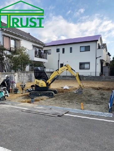 明石松が丘Ⅶの前面道路含む現地写真|現在建築中です。