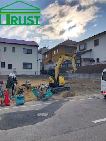 明石松が丘Ⅶの前面道路含む現地写真|現在建築中です。