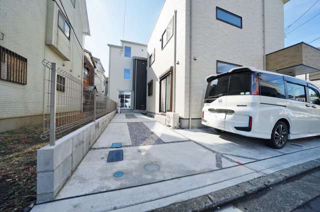 星川駅から平坦徒歩５分の好立地！生活施設が整った住環境♪ＬＤＫ１９．１３帖。保土ヶ谷区神戸町　全３棟新築戸建ての外観