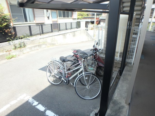 僚蘭舎の駐車場