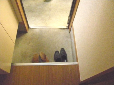 【玄関】 | センチュリーシオン国立 | 写真は１階のものです