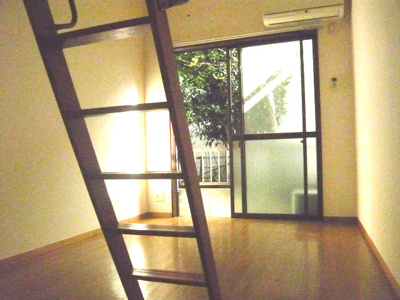 【洋室】 | センチュリーシオン国立 | 写真は１階のものです