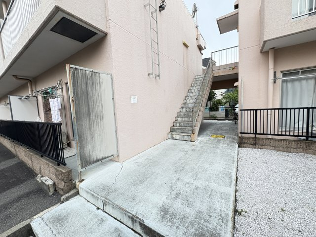 サンライズNのエントランス