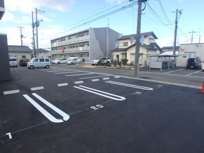 【駐車場】 | ビバリーグランディーⅡ | 北区田中　ビバリーグランディーⅡ　3LDK　駐車場