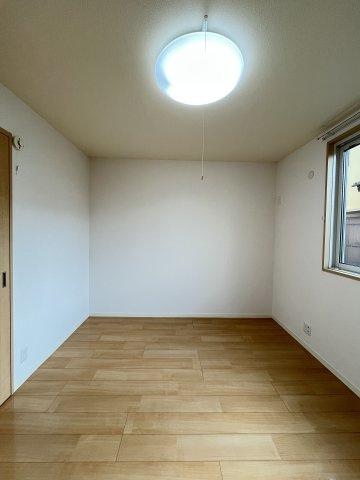 パインデュー　A棟の洋室