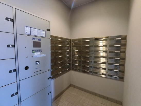 【エントランス】