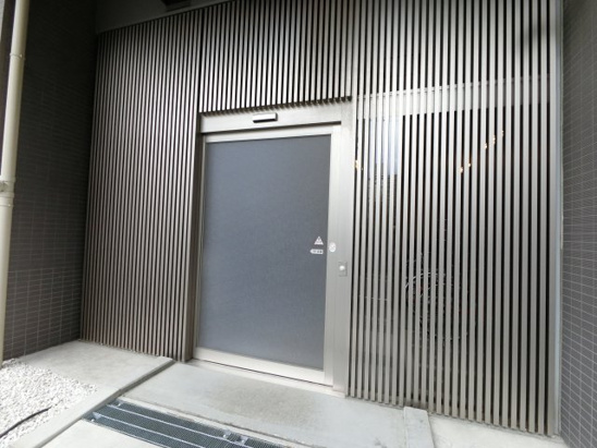 【エントランス】