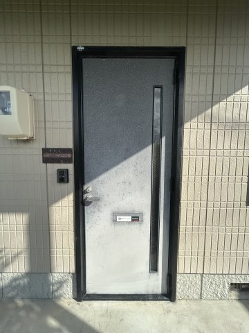 ラフォーレアダチの玄関