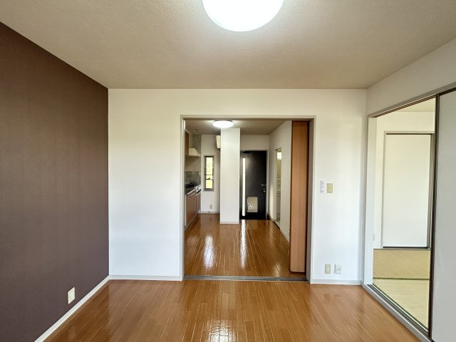 ラフォーレアダチの居間・リビング