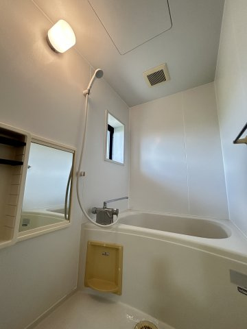 ラフォーレアダチの浴室