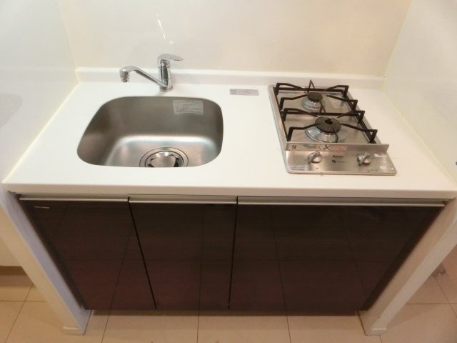 レジュールアッシュ難波リュクスのキッチン