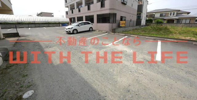 ピュアクローネII【キャッシュバック対象物件】の駐車場|駐車場があります