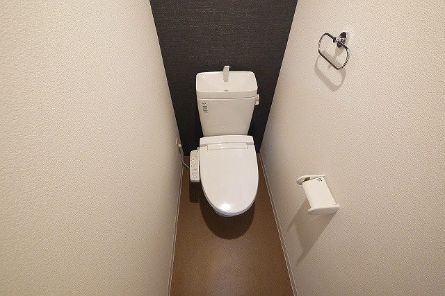 ジーメゾン法蓮町のトイレ|シンプルで使いやすいトイレです