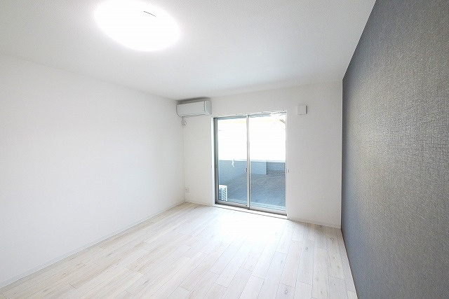 ジーメゾン法蓮町の洋室|落ち着いた色調の洋室です