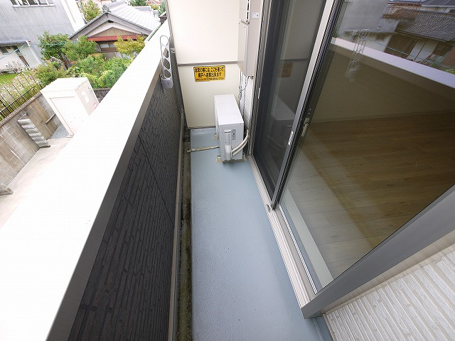 ジーメゾン法蓮町のバルコニー|開放的で明るい空間を演出してくれるバルコニーです