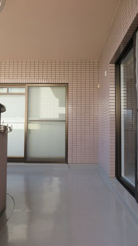 フリーデ新町のバルコニー