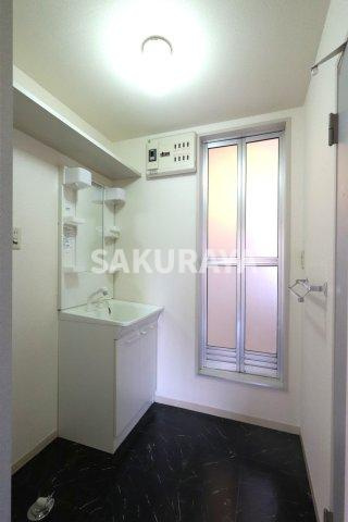 ラフォーレ福居7の洗面所|2025年7月撮影。