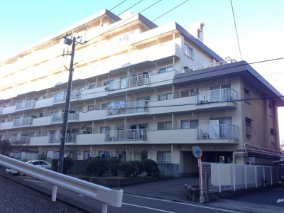 【外観】 | グリーンヒルズ横浜A棟 | JR横須賀線「保土ヶ谷」駅バス8分「元町橋交番前」停歩3分。