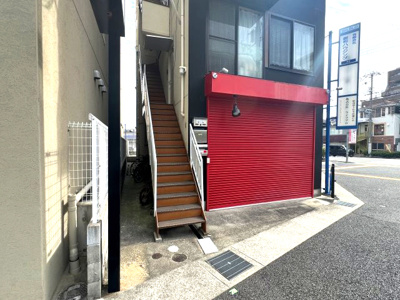 【エントランス】 | アールズコート